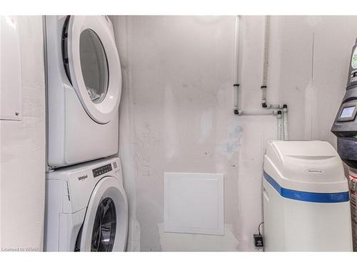 104-247 Grey Silo Road, Waterloo, ON - Indoor Photo Showing Laundry Room