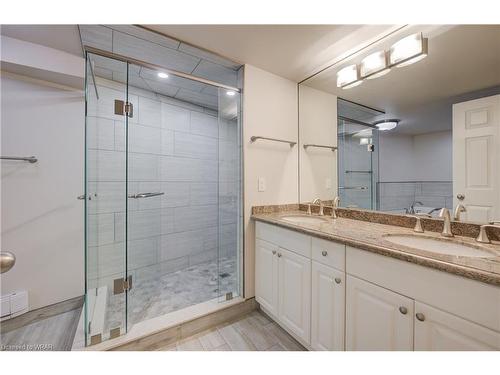 104-9 Pine Street, Grand Bend, ON - Indoor Photo Showing Bathroom