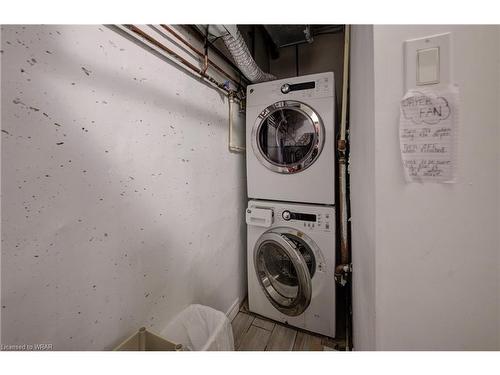 104-9 Pine Street, Grand Bend, ON - Indoor Photo Showing Laundry Room