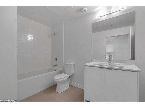 331-55 Duke Street W, Kitchener, ON - Indoor Photo Showing Bathroom