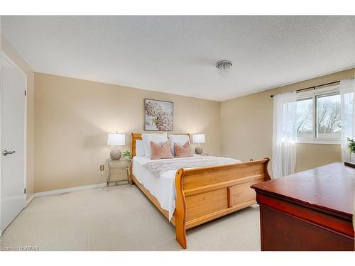 475 Victoria Avenue S, Listowel, ON - Indoor Photo Showing Bedroom