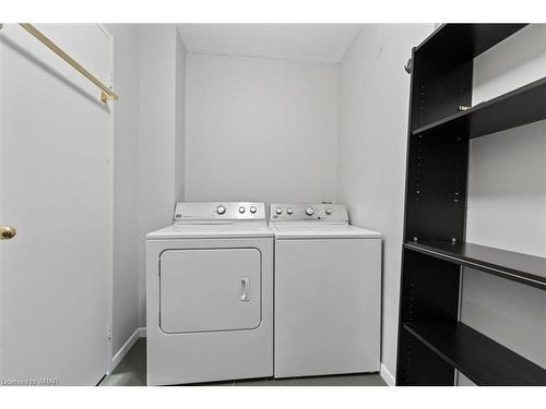 1102-81 Church Street, Kitchener, ON - Indoor Photo Showing Laundry Room