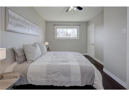 31 Weichel Street, Kitchener, ON - Indoor Photo Showing Bedroom