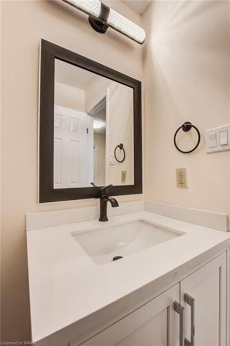 309 Bushview Crescent, Waterloo, ON - Indoor Photo Showing Bathroom