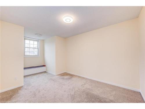 309 Bushview Crescent, Waterloo, ON - Indoor Photo Showing Other Room