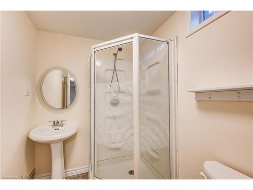 309 Bushview Crescent, Waterloo, ON - Indoor Photo Showing Bathroom