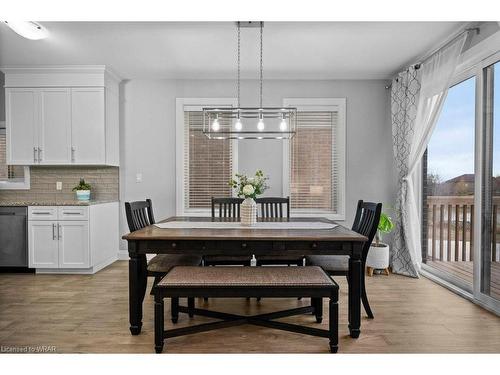 904 Chapel Hill Court, Kitchener, ON - Indoor Photo Showing Dining Room