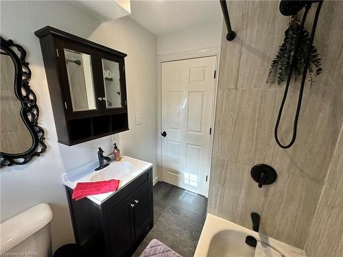 1441 Waynco Road, Cambridge, ON - Indoor Photo Showing Bathroom