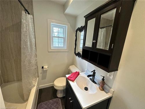 1441 Waynco Road, Cambridge, ON - Indoor Photo Showing Bathroom