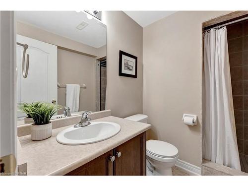 448 Rideau River Street, Waterloo, ON - Indoor Photo Showing Bathroom