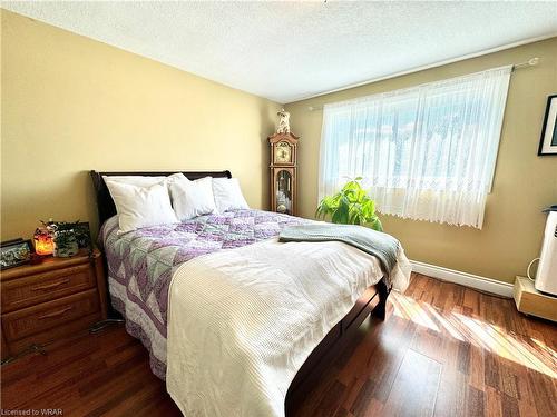 C-799 Patterson Place, Cambridge, ON - Indoor Photo Showing Bedroom