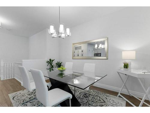2 Knox Court, Kitchener, ON - Indoor Photo Showing Dining Room