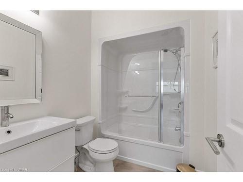 2 Knox Court, Kitchener, ON - Indoor Photo Showing Bathroom