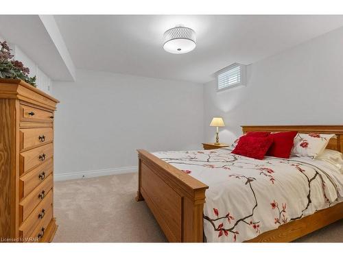 2 Knox Court, Kitchener, ON - Indoor Photo Showing Bedroom
