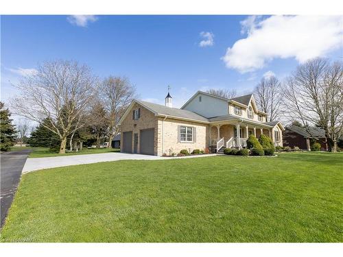 20750 Rebecca Road, Thorndale, ON - Outdoor