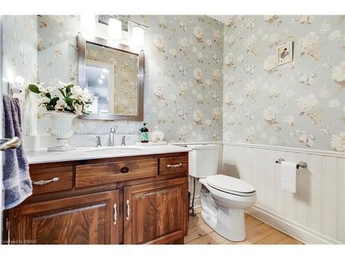 20750 Rebecca Road, Thorndale, ON - Indoor Photo Showing Bathroom