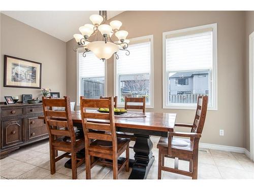 35 Hawkswood Drive, Kitchener, ON - Indoor Photo Showing Dining Room