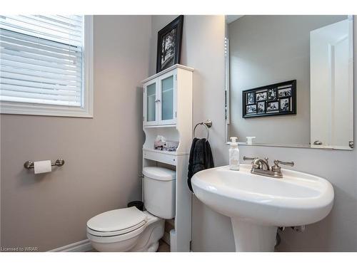 35 Hawkswood Drive, Kitchener, ON - Indoor Photo Showing Bathroom