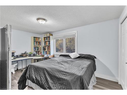 92 Mayfield Avenue, Waterloo, ON - Indoor Photo Showing Bedroom