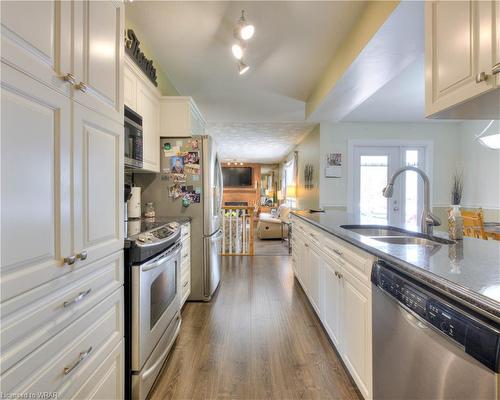 37 Pintail Drive, Elmira, ON - Indoor Photo Showing Kitchen
