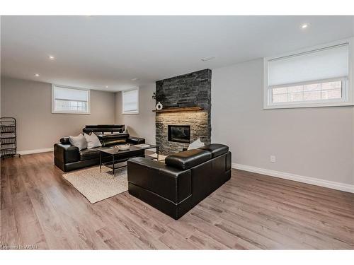 8 Croyden Place, Waterloo, ON - Indoor With Fireplace
