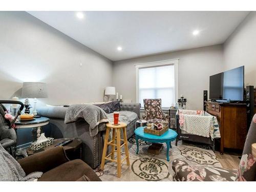 5 Grand Avenue S, Cambridge, ON - Indoor Photo Showing Other Room