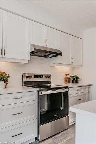 J077-9 Urbane Boulevard, Kitchener, ON - Indoor Photo Showing Kitchen With Upgraded Kitchen
