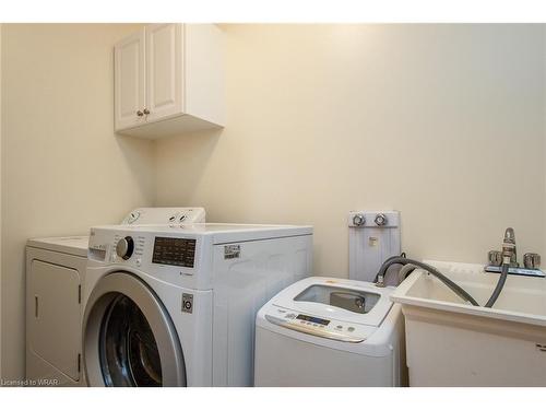462 Robert Ferrie Drive, Kitchener, ON - Indoor Photo Showing Laundry Room