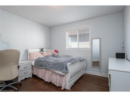 462 Robert Ferrie Drive, Kitchener, ON - Indoor Photo Showing Bedroom