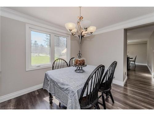 139 Sunpoint Crescent, Waterloo, ON - Indoor Photo Showing Dining Room