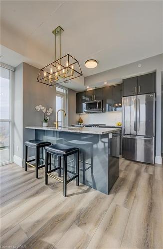 1805-108 Garment Street, Kitchener, ON - Indoor Photo Showing Kitchen