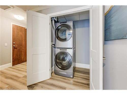 1805-108 Garment Street, Kitchener, ON - Indoor Photo Showing Laundry Room