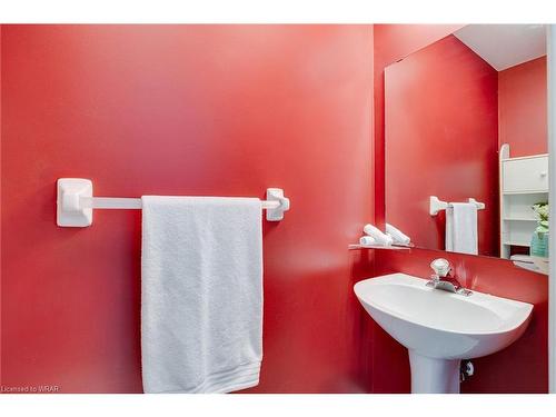 423 Shadow Wood Crescent, Waterloo, ON - Indoor Photo Showing Bathroom