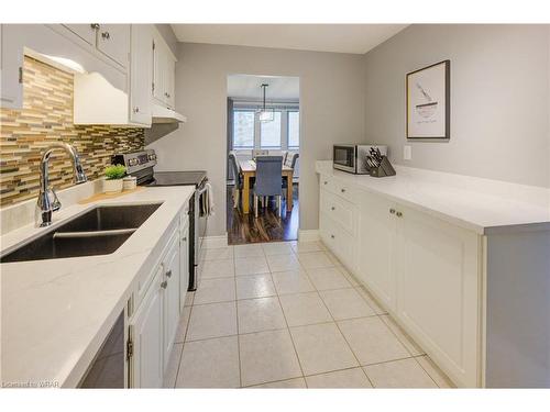 106-6 Shettleston Drive, Cambridge, ON - Indoor Photo Showing Kitchen With Double Sink