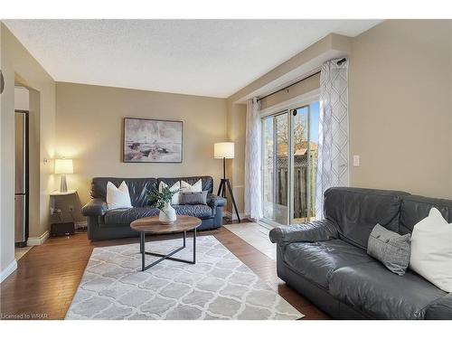443 Auden Road, Guelph, ON - Indoor Photo Showing Living Room