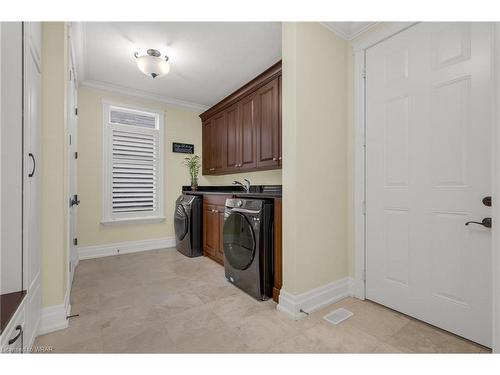 905 Riverstone Court, Kitchener, ON - Indoor Photo Showing Laundry Room