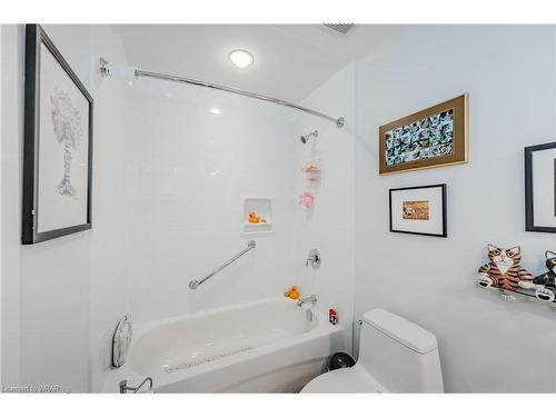 44-54 Blue Springs Drive, Waterloo, ON - Indoor Photo Showing Bathroom