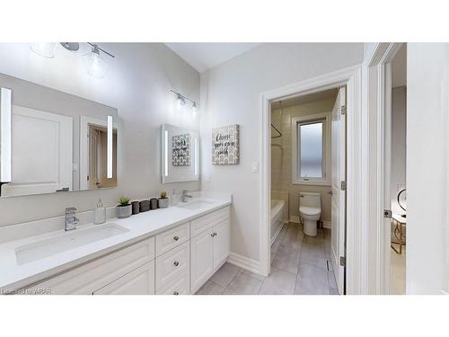 509 Beaver Creek Road, Waterloo, ON - Indoor Photo Showing Bathroom