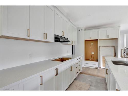 18-242 Mount Pleasant Street, Brantford, ON - Indoor Photo Showing Kitchen With Double Sink