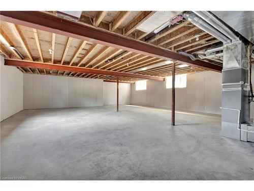 18-242 Mount Pleasant Street, Brantford, ON - Indoor Photo Showing Basement