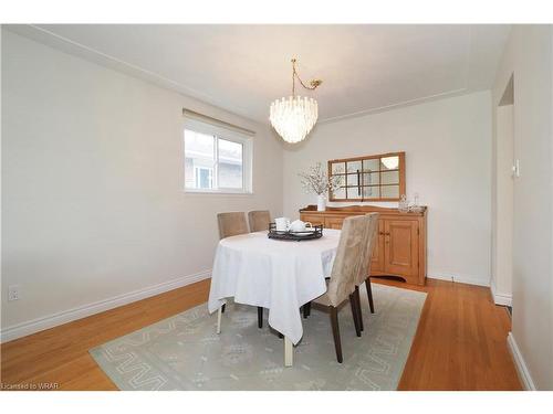 208 Holborn Drive, Kitchener, ON - Indoor Photo Showing Dining Room