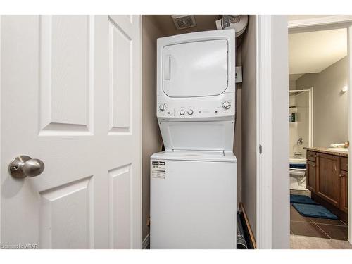 E-234 Rachel Crescent, Kitchener, ON - Indoor Photo Showing Laundry Room