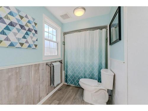 337 Beechlawn Drive, Waterloo, ON - Indoor Photo Showing Bathroom