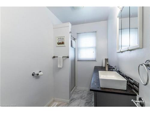 36810 Crediton Road, Dashwood, ON - Indoor Photo Showing Bathroom