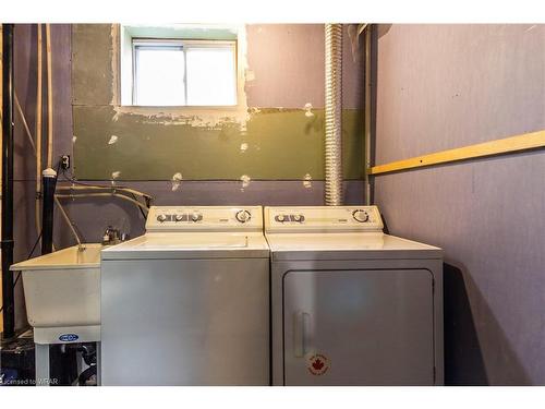 36810 Crediton Road, Dashwood, ON - Indoor Photo Showing Laundry Room