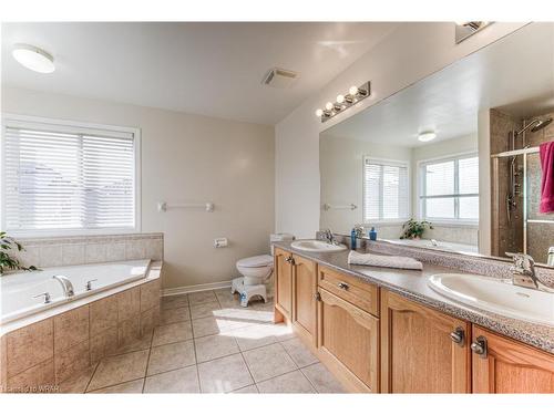 55 Southridge Drive, Kitchener, ON - Indoor Photo Showing Bathroom