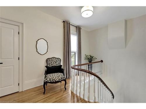 16 Park Avenue, Cambridge, ON - Indoor Photo Showing Other Room