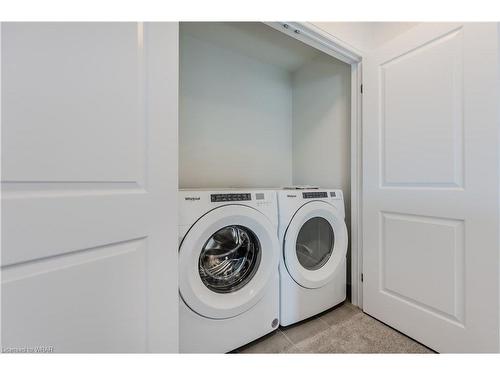 B009-17 Benninger Drive, Kitchener, ON - Indoor Photo Showing Laundry Room