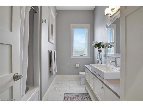4961 Wellington 29 Road, Guelph, ON - Indoor Photo Showing Bathroom