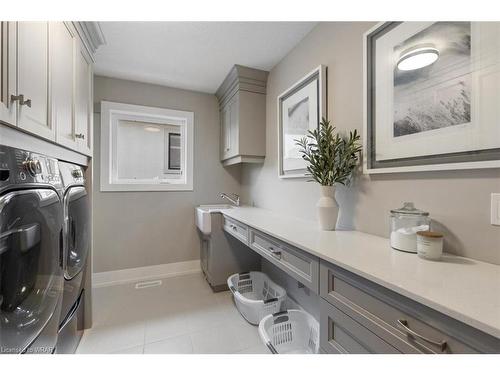 704 Meadowsweet Avenue, Waterloo, ON - Indoor Photo Showing Laundry Room
